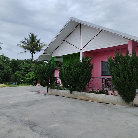 Chanakarn Guesthouse 상클라부리 외부 사진